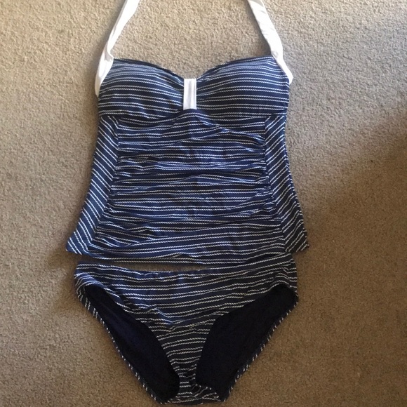 nip tuck swimwear canada